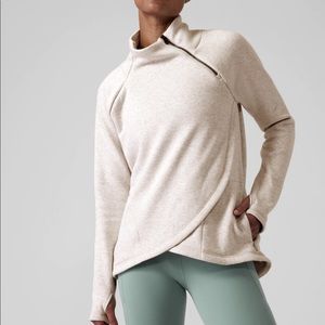 Athleta Pullover Size Small